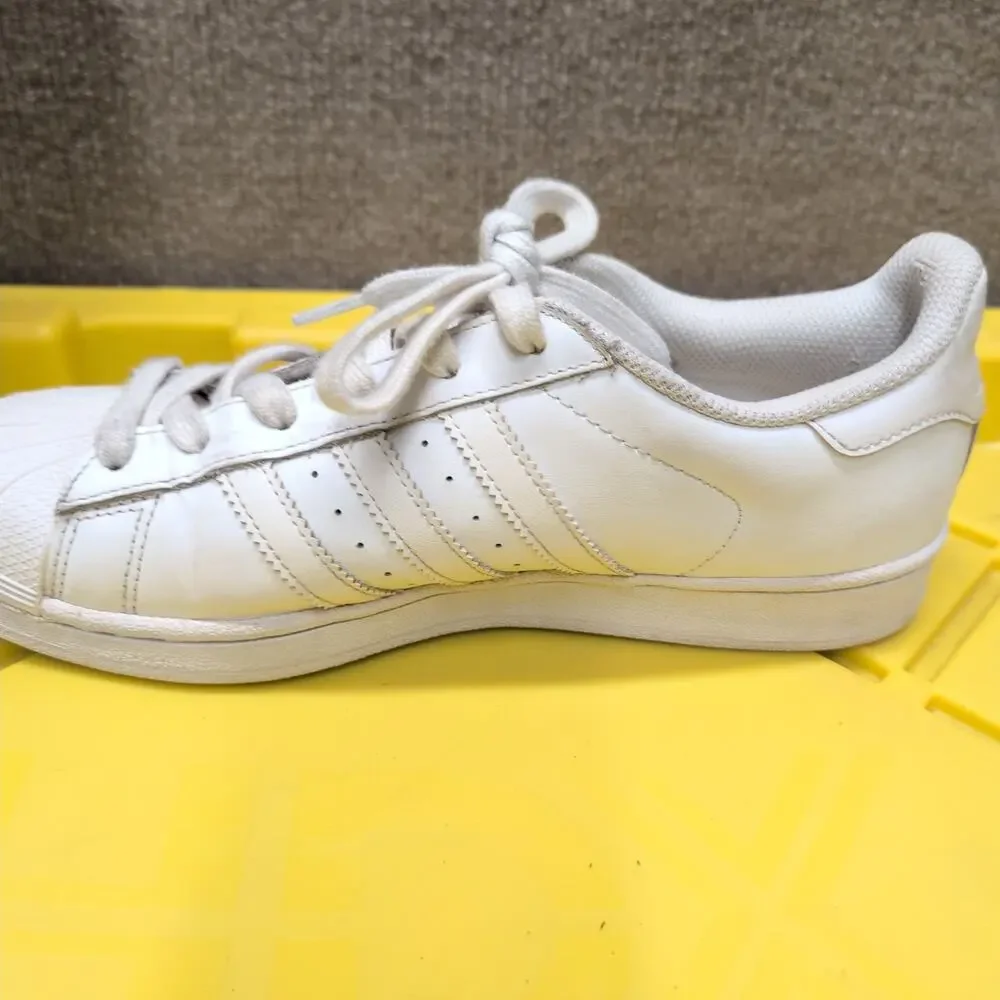 Adidas Superstar Women's Triple White Sneakers Shoes Size 7
